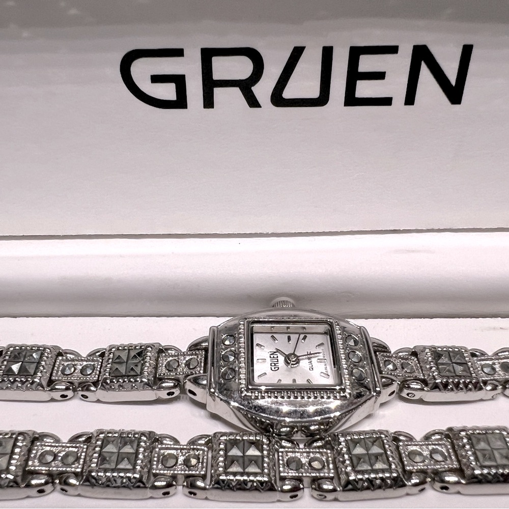 Gruen Wristwatch and Matching Bracelet  7”
